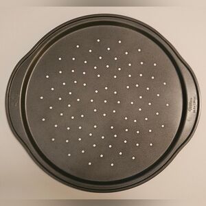 Wilton Perfect Results Premium Nonstick Pizza Crisper Pan - 14.25x.625